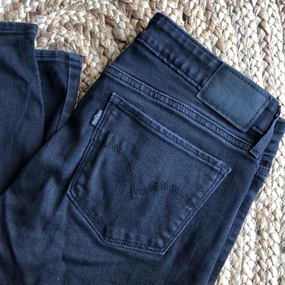 Levi’s 711 Skinny Jeans - Picture 2 of 4